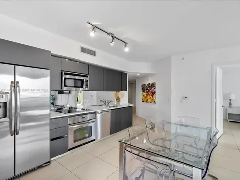 31 SE 6th Street Miami FL 33131