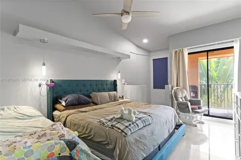 949 SW 113th Terrace Pembroke Pines FL 33025