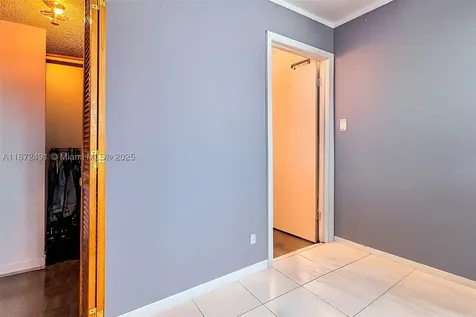 7830 Dickens Avenue Miami Beach FL 33141