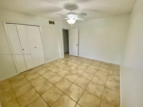 437 Lakeview Drive Weston FL 33326