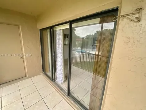 437 Lakeview Drive Weston FL 33326