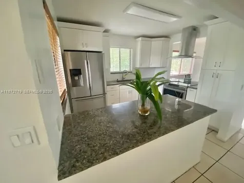 437 Lakeview Drive Weston FL 33326