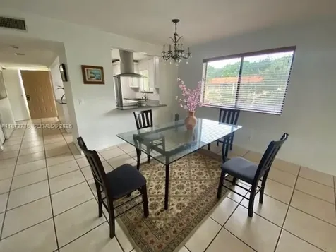 437 Lakeview Drive Weston FL 33326
