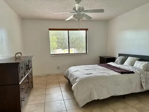 437 Lakeview Drive Weston FL 33326