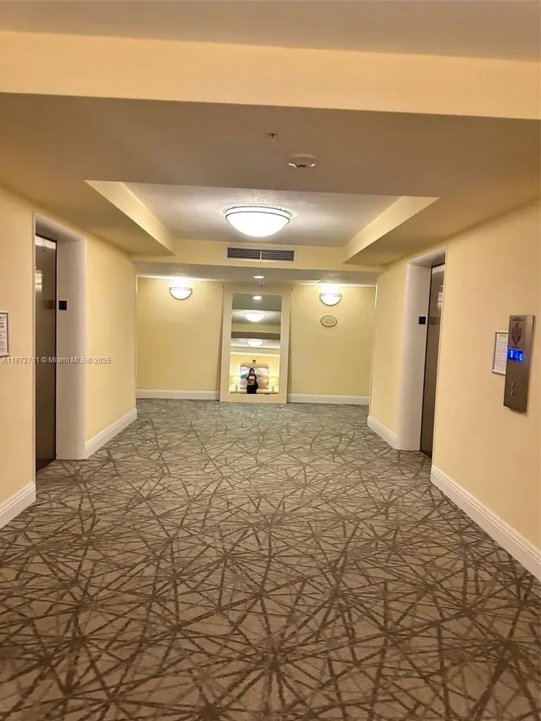 2501 S Ocean Drive Hollywood FL 33019