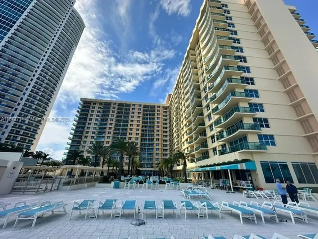 2501 S Ocean Drive Hollywood FL 33019