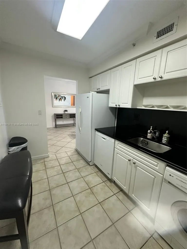 2501 S Ocean Drive Hollywood FL 33019