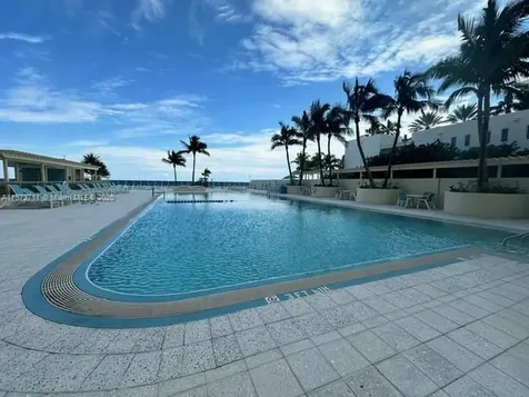 2501 S Ocean Drive Hollywood FL 33019