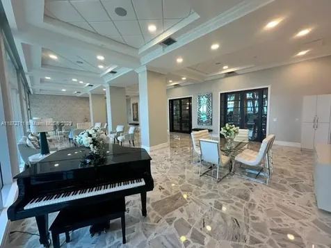 2501 S Ocean Drive Hollywood FL 33019