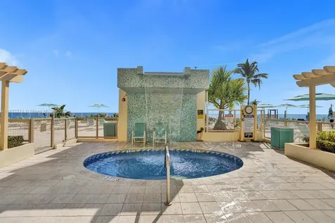 2501 S Ocean Drive Hollywood FL 33019