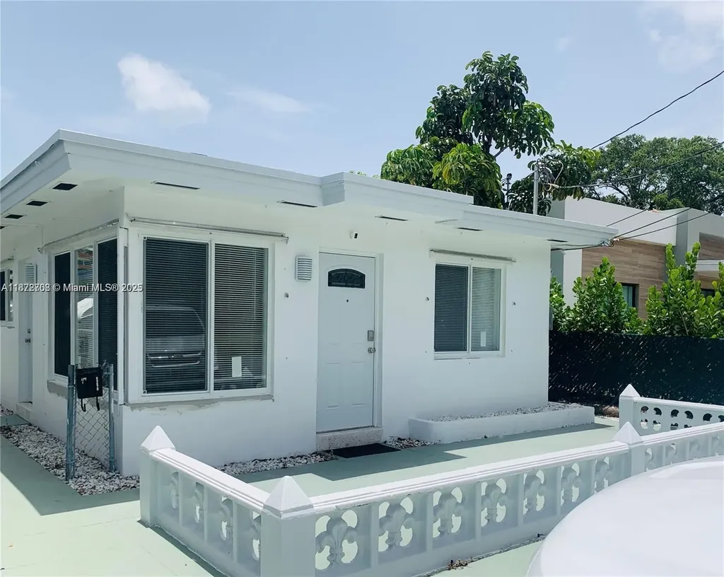 116 SE 9th Court Hallandale Beach FL 33009
