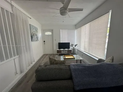 116 SE 9th Court Hallandale Beach FL 33009