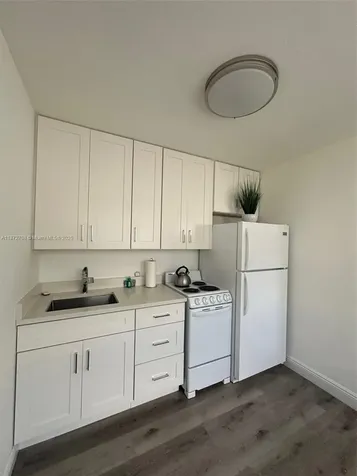 116 SE 9th Court Hallandale Beach FL 33009
