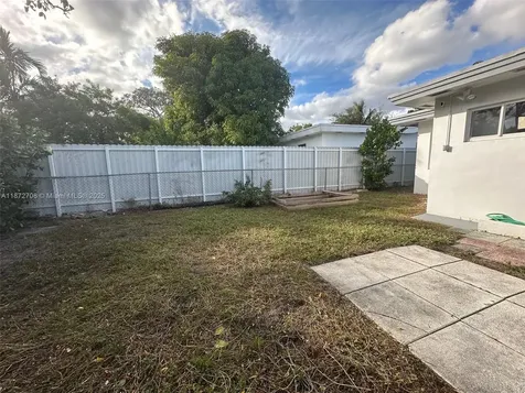 116 SE 9th Court Hallandale Beach FL 33009