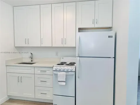 116 SE 9th Court Hallandale Beach FL 33009