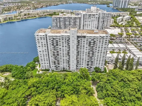 2780 NE 183rd Street Aventura FL 33160
