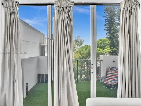 2780 NE 183rd Street Aventura FL 33160