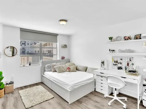 2780 NE 183rd Street Aventura FL 33160