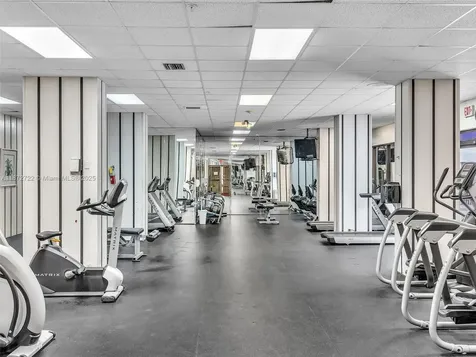 2780 NE 183rd Street Aventura FL 33160
