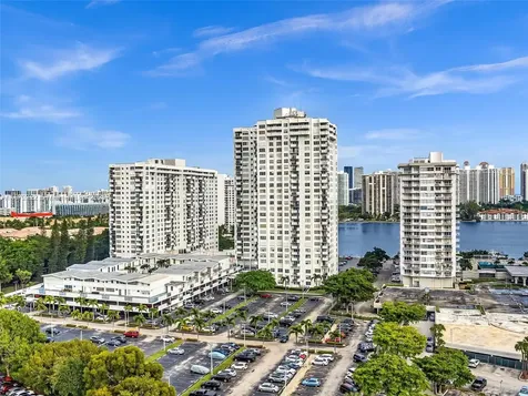 2780 NE 183rd Street Aventura FL 33160