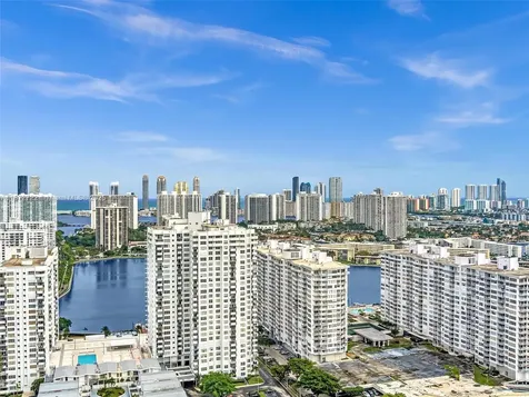 2780 NE 183rd Street Aventura FL 33160