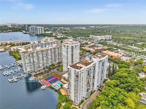 2780 NE 183rd Street Aventura FL 33160