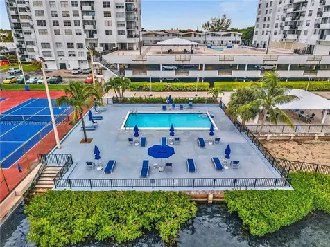 2780 NE 183rd Street Aventura FL 33160