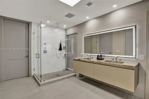 1100 Biscayne Boulevard Miami FL 33132