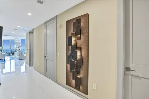 1100 Biscayne Boulevard Miami FL 33132