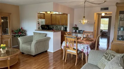 3033 Berkshire B Deerfield Beach FL 33442