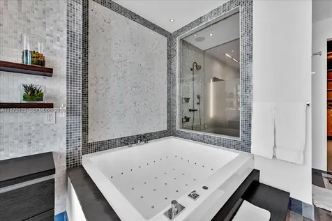 200 Biscayne Boulevard Way Miami FL 33131