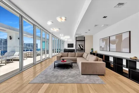 200 Biscayne Boulevard Way Miami FL 33131