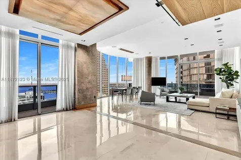 200 Biscayne Boulevard Way Miami FL 33131