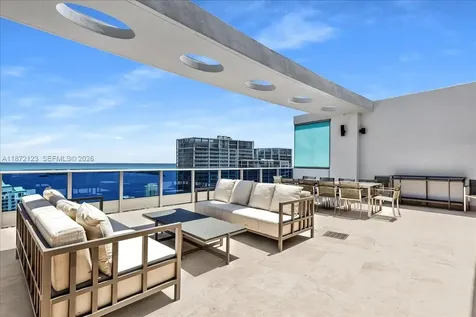 200 Biscayne Boulevard Way Miami FL 33131