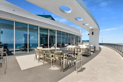 200 Biscayne Boulevard Way Miami FL 33131