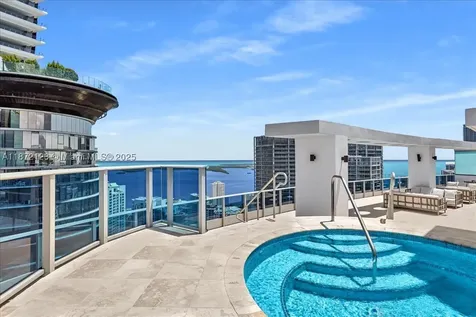200 Biscayne Boulevard Way Miami FL 33131
