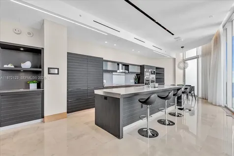 200 Biscayne Boulevard Way Miami FL 33131