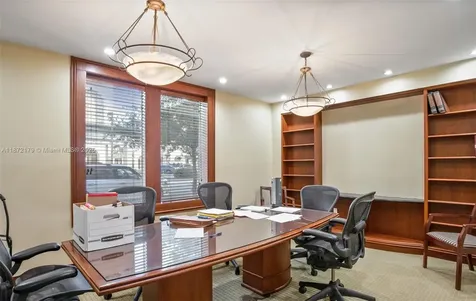 4551 Ponce De Leon Boulevard Coral Gables FL 33146