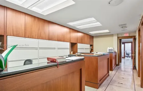 4551 Ponce De Leon Boulevard Coral Gables FL 33146