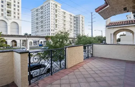 4551 Ponce De Leon Boulevard Coral Gables FL 33146