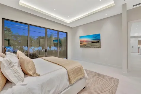 2757 NE 34th Street Fort Lauderdale FL 33306