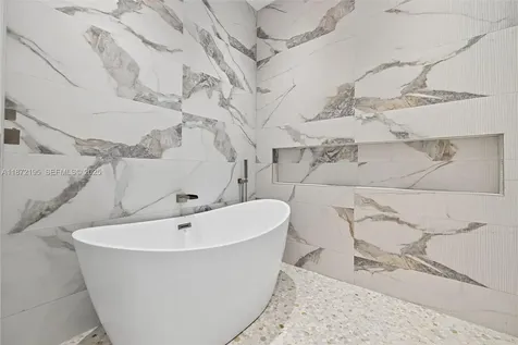 2757 NE 34th Street Fort Lauderdale FL 33306