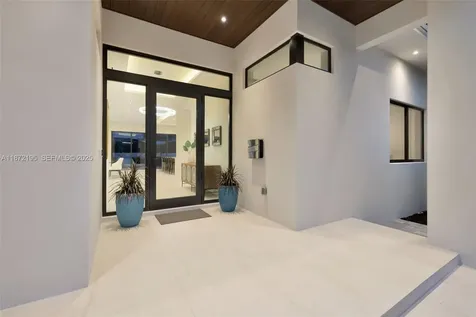 2757 NE 34th Street Fort Lauderdale FL 33306