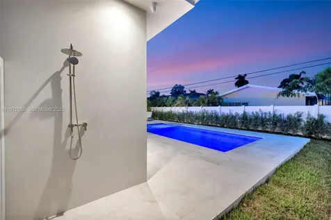 2757 NE 34th Street Fort Lauderdale FL 33306