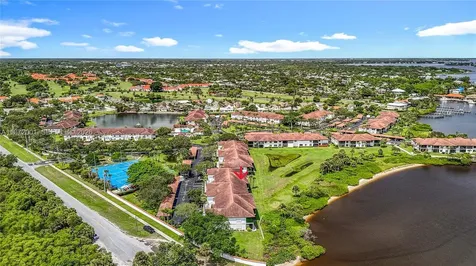 6082 SE Landing Way Stuart FL 34997