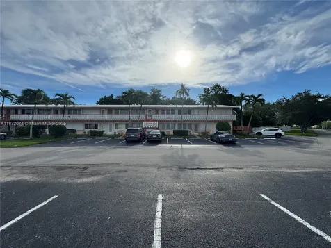 815 SW 10th Terrace Hallandale Beach FL 33009
