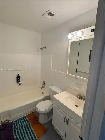 815 SW 10th Terrace Hallandale Beach FL 33009