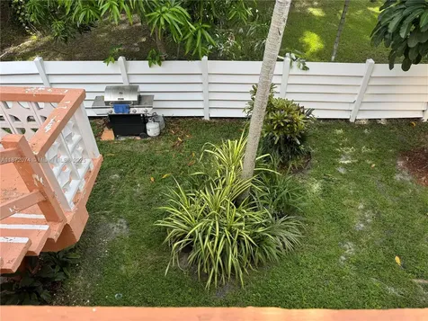 815 SW 10th Terrace Hallandale Beach FL 33009