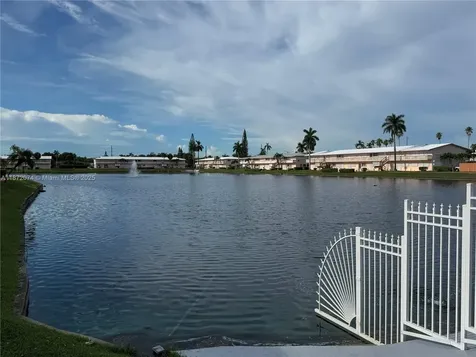 815 SW 10th Terrace Hallandale Beach FL 33009