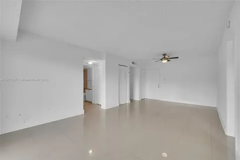 8260 SW 210th Street Cutler Bay FL 33189